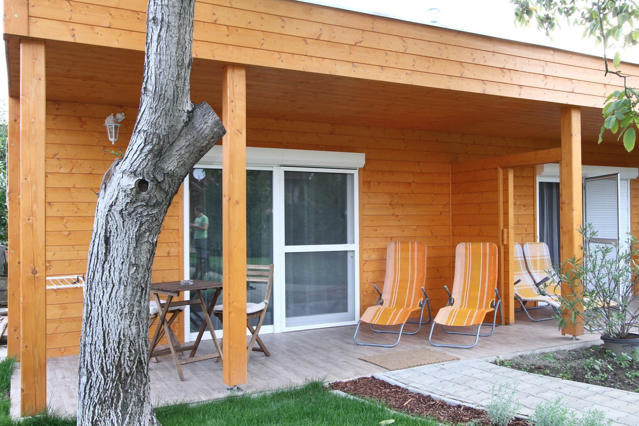 Ilona Apartmanhaz Komarom Exterior photo